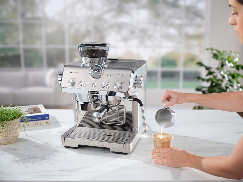 De'Longhi La Specialista OPERA COLD BREW Machine à expresso avec buse à lait (EC9555.M)