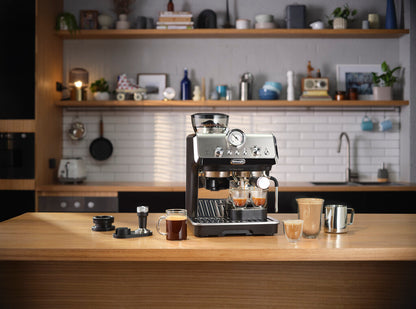 De'Longhi Specialista Arte Machine à expresso avec buse à lait professionnelle (EC9155.MB)
